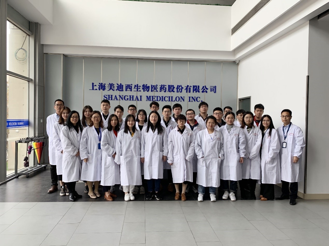 走进HJC黄金城平台，与学子共话成长